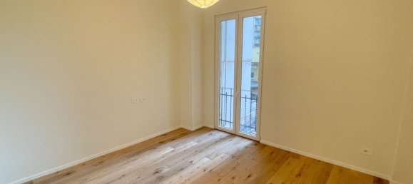 Квартира с 2 комнатами в Савона, Италия № 77465 9