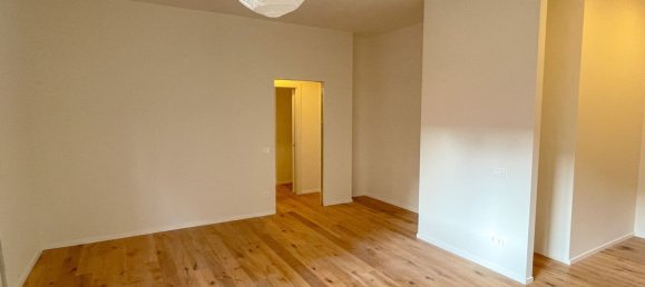 Квартира с 2 комнатами в Савона, Италия № 77465 3