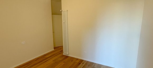 Квартира с 2 комнатами в Савона, Италия № 77465 8