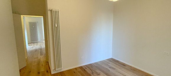 Квартира с 2 комнатами в Савона, Италия № 77465 11