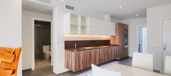 Квартира с 2 спальнями в Эстепона, Испания № 101946 4