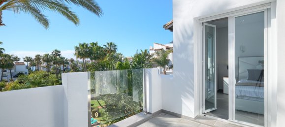 Квартира с 2 спальнями в Эстепона, Испания № 101946 16