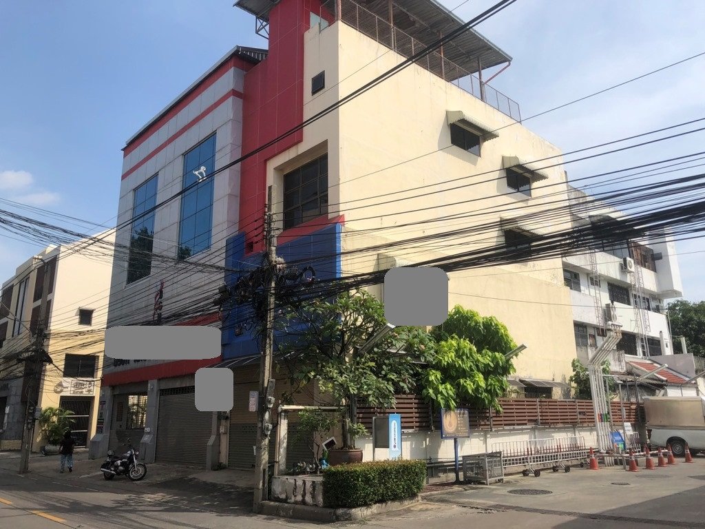 Бунгало с 5 спальнями в Бангкок, Таиланд № 12215