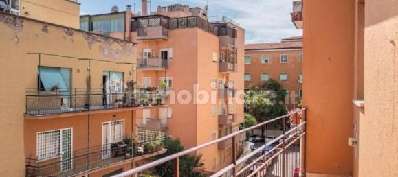 3 bedrooms Apartment in Rome, Italy No. 347965 12