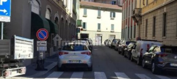 1 bedroom Apartment in Milan, Italy No. 319983 6