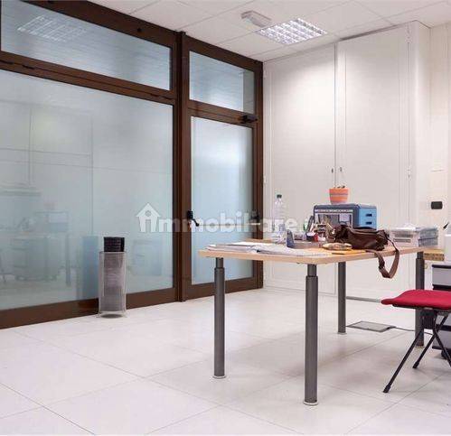 2 rooms Office in Sassuolo, Italy No. 87819