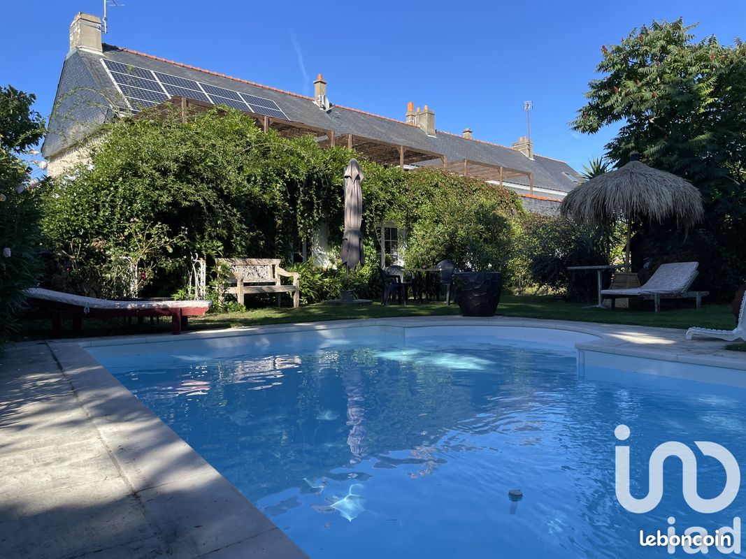 8 bedrooms House in Erdeven, France No. 319982