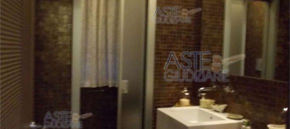 2 rooms Apartment in Portici, Italy No. 13974 5