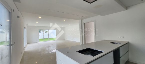 4 bedrooms House in Setubal, Portugal No. 100262 33