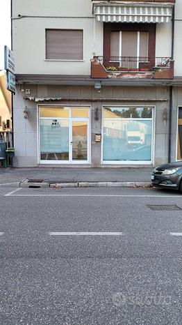3 rooms Commercial property in Gorizia, Italy No. 307699