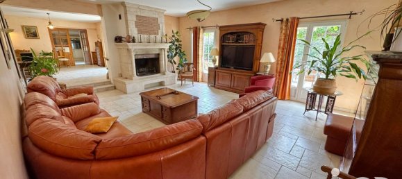 5 bedrooms Villa in Flayosc, France No. 319963 6