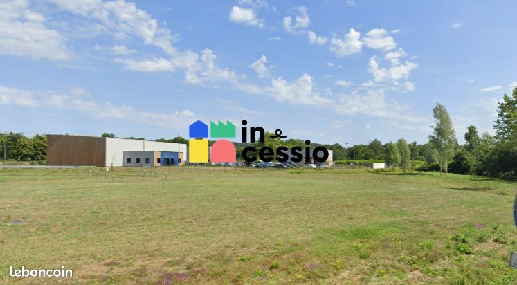 Terreno en Sarthe, France 110000 m² No. 304597