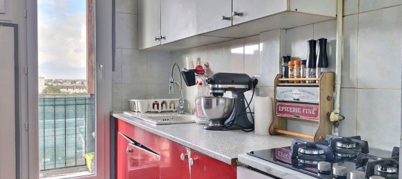 Estudio en Epinay-sur-Seine, France No. 169712 3