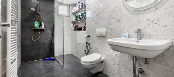 Дом с 5 спальнями в Kitzingen, Германия № 201902 18