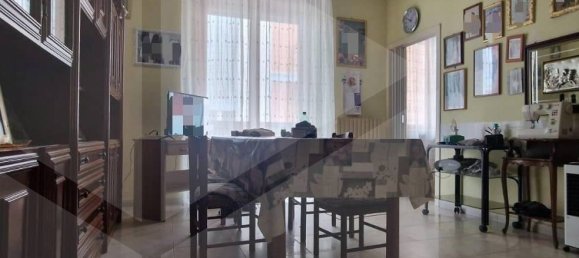 4-salle Appartement à San Severo, Italy No. 17173 2