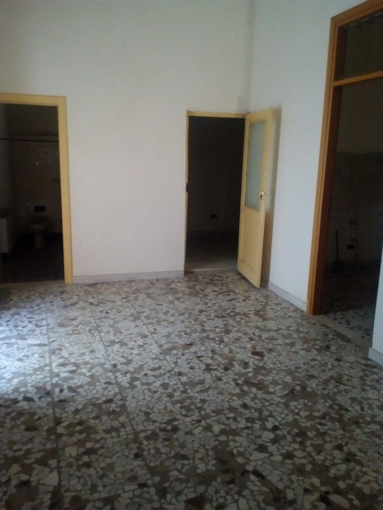 5-salle Maison à Accettura, Italy No. 251639