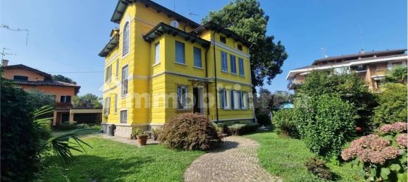 3 Schlafzimmer Villa in Stresa, Italy, Nr. 66710 2