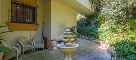 4 bedrooms Villa in Malaga, Spain No. 176212 8