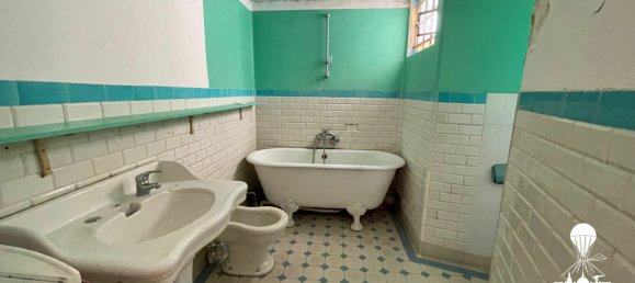 Коммерческая недвижимость с 1 спальней в Нант, Франция № 100960 10