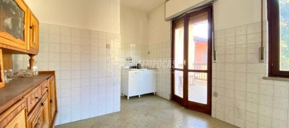 2 bedrooms Apartment in Corio, Italy No. 96063 12