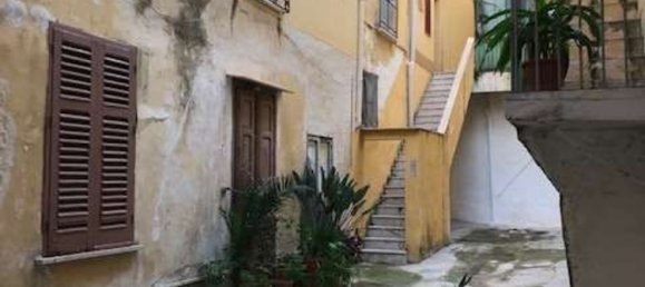 6 rooms Apartment in Marsala, Italy No. 119517 18