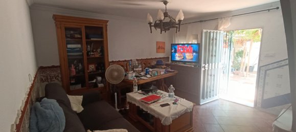 3 Schlafzimmer Stadthaus in La Linea de la Concepcion, Spain, Nr. 164698 2