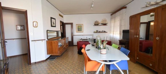 Apartamento de 6 habitaciónes en Syracuse, Italy No. 283198 3
