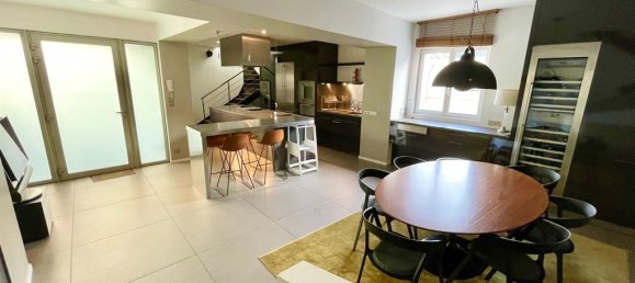 Dúplex de 3 dormitorios en Tours, France No. 62365 3