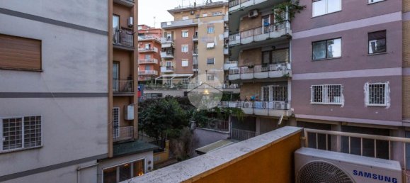 Apartamento de 3 habitaciónes en Rome, Italy No. 5621 24