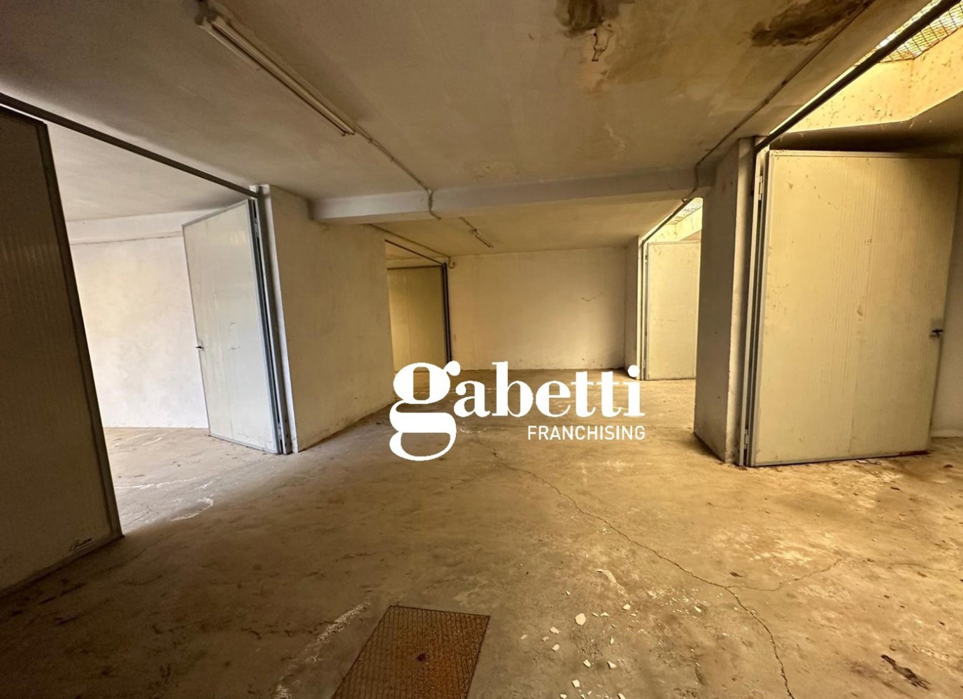 1-Zimmer Lagerhaus in Alessandria, Italy, Nr. 289030