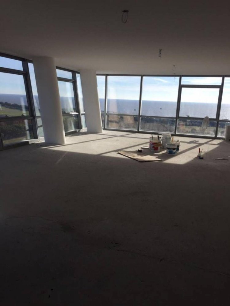 4 bedrooms Apartment in Buenos Aires, Argentina No. 72517