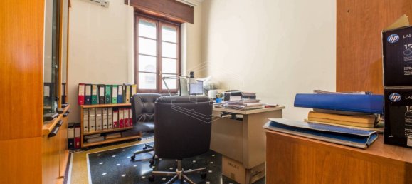 5-salle Bureau à Genoa, Italy No. 272128 15