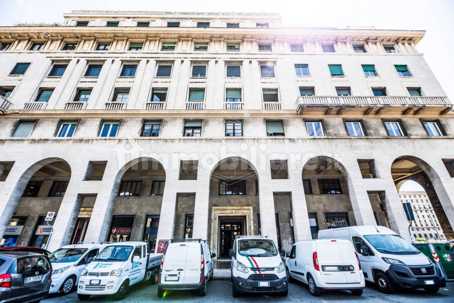 5-salle Bureau à Genoa, Italy No. 272128