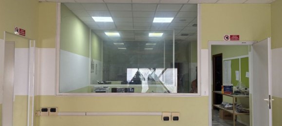 Bureau à Civitanova Marche, Italy 350m² No. 326613 5