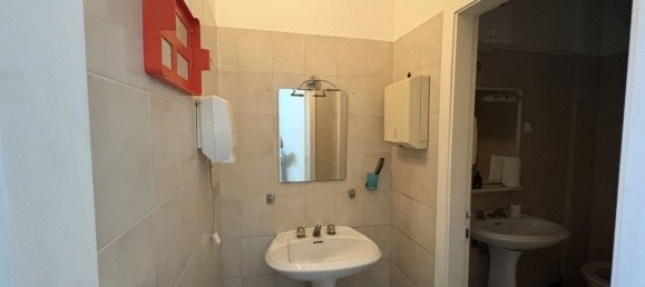 Bureau à Civitanova Marche, Italy 350m² No. 326613 10