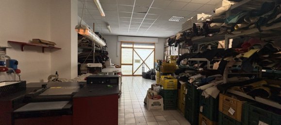 Bureau à Civitanova Marche, Italy 350m² No. 326613 16