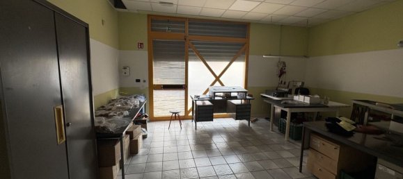 Bureau à Civitanova Marche, Italy 350m² No. 326613 14