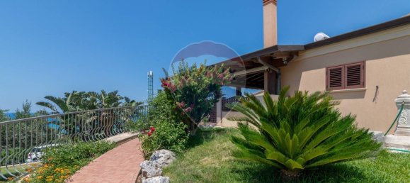 5 bedrooms Villa in Alcamo, Italy No. 352153 5