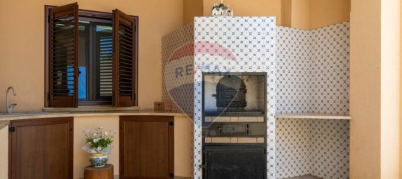 5 bedrooms Villa in Alcamo, Italy No. 352153 11