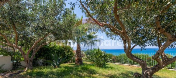 5 bedrooms Villa in Alcamo, Italy No. 352153 6