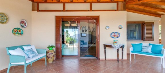 5 bedrooms Villa in Alcamo, Italy No. 352153 4