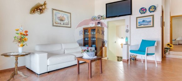5 bedrooms Villa in Alcamo, Italy No. 352153 13