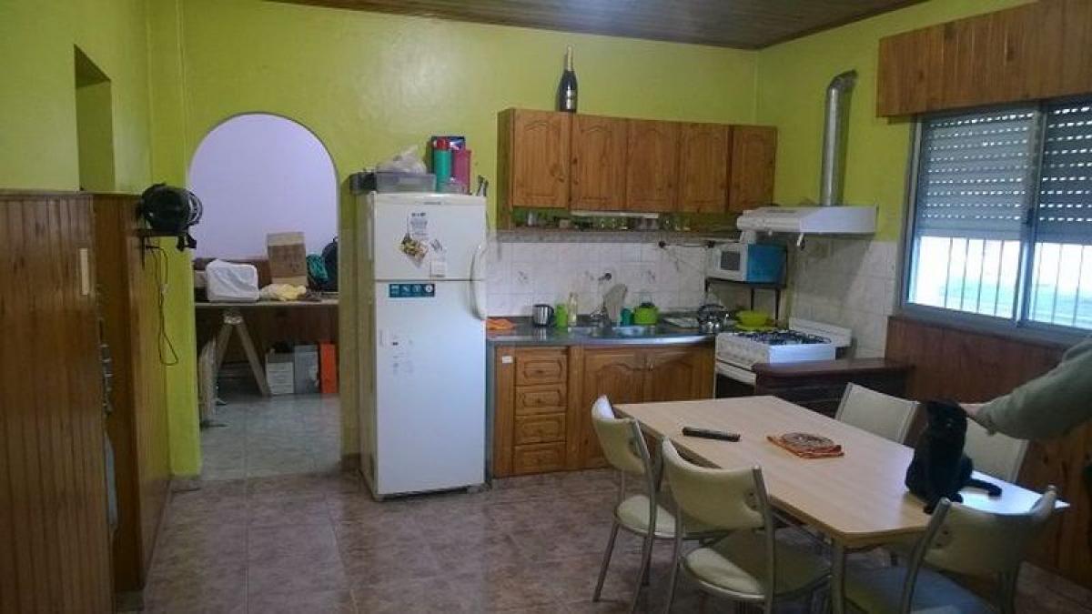 2 bedrooms Apartment in Hurlingham, Argentina No. 81634