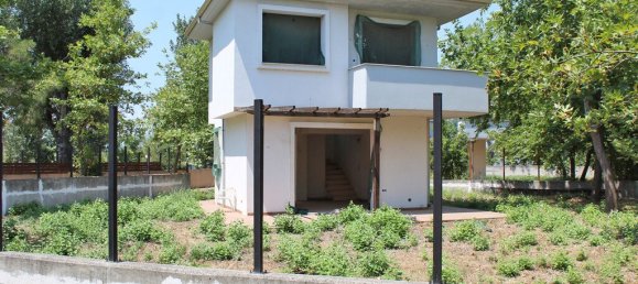 235m² Property in Katerini, Greece No. 3894 2