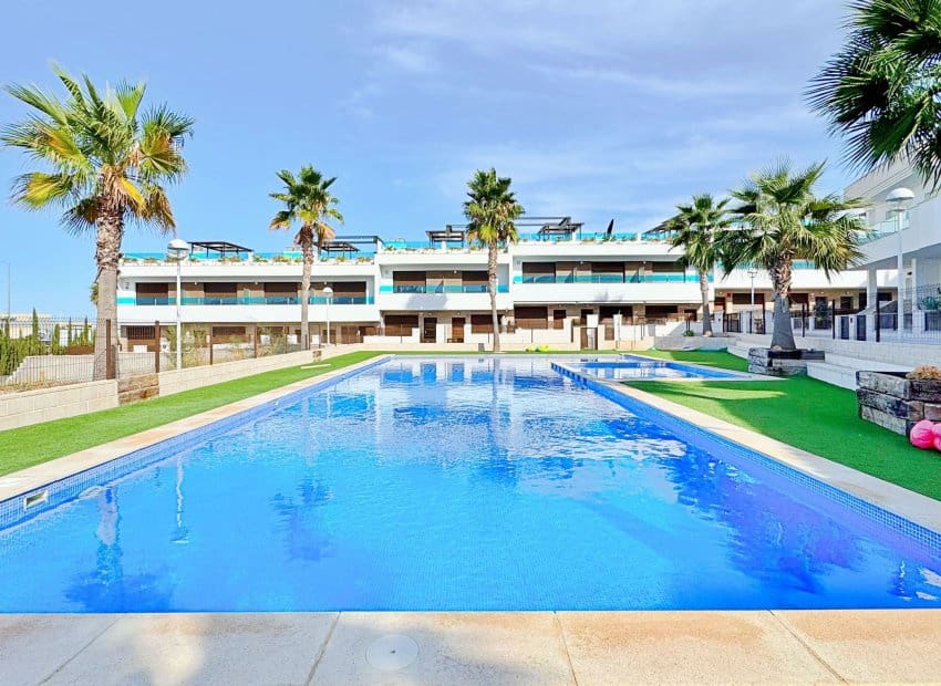 3 غرف نوم تاون هاوس في Torrevieja, Spain رقم 239457