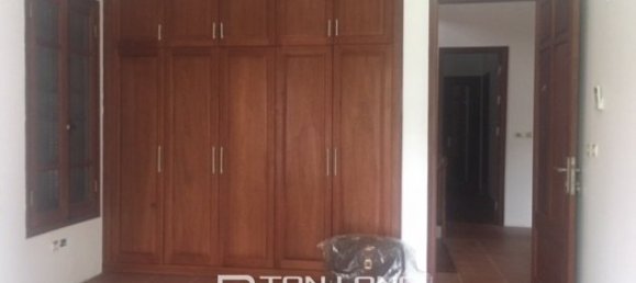 Villa de 3 dormitorios en Tay Ho, Vietnam No. 1948 12