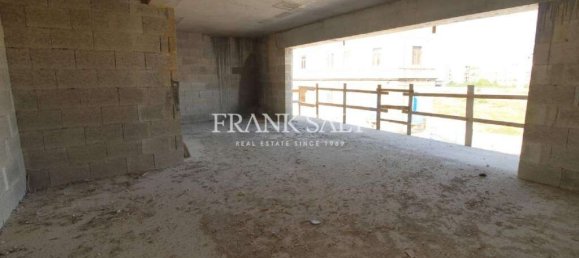 180m² Office in Ta' Xbiex, Malta No. 12016 12