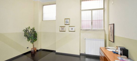 Офис с 8 комнатами в Милан, Италия № 242076 3