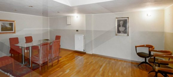 Офис с 8 комнатами в Милан, Италия № 242076 5