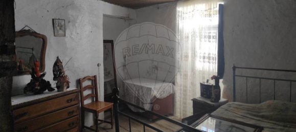 3 bedrooms House in Sao Joao da Pesqueira, Portugal No. 185836 2